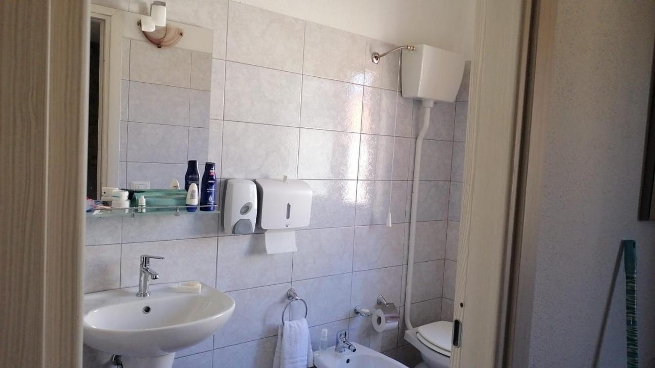 Affittacamere Sos Ninnitteddos Torpè Zewnętrze zdjęcie